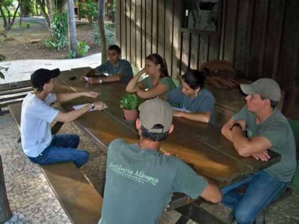 Segurança é tema de reunião na Estância Mimosa