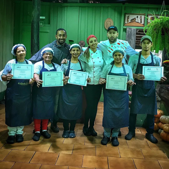 Treinamento de gastronomia na Estância Mimosa