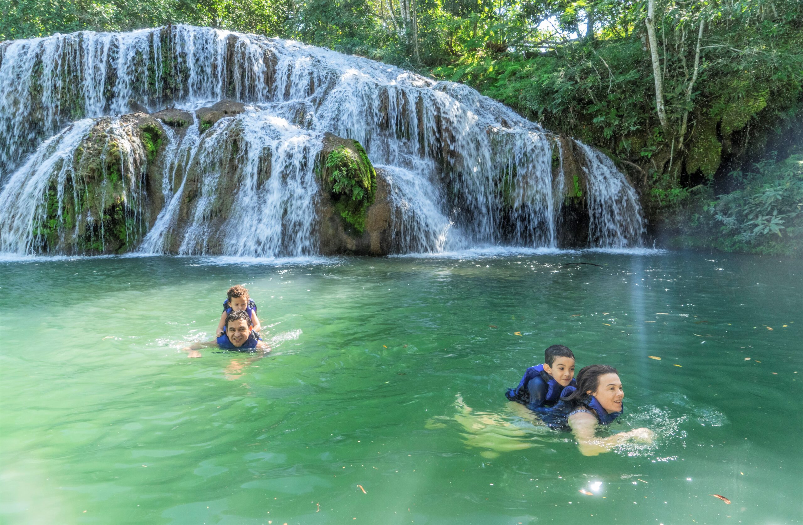 Viagem com criança para a Estância Mimosa em Bonito/MS