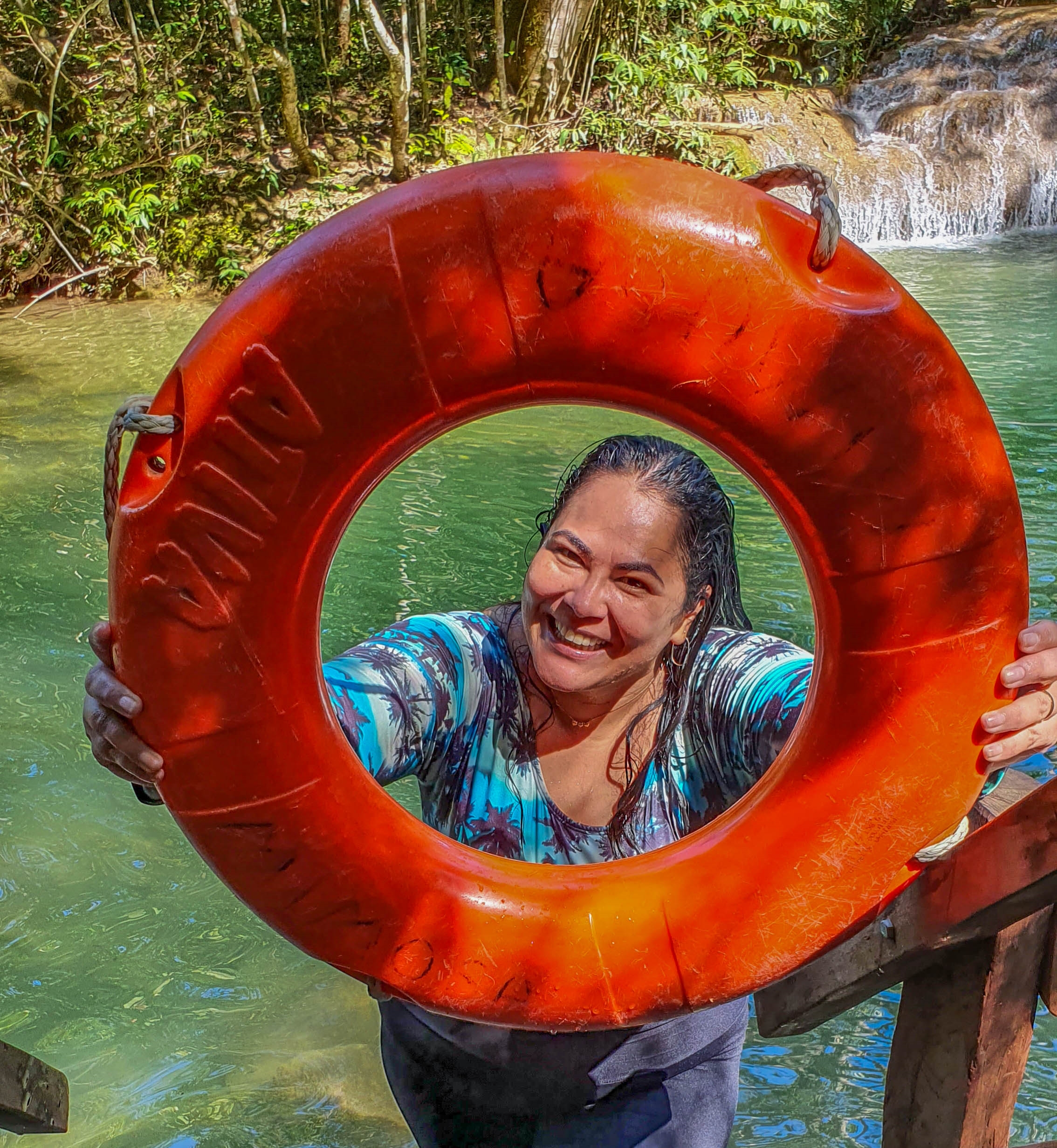 Banho de Cachoeira em segurança