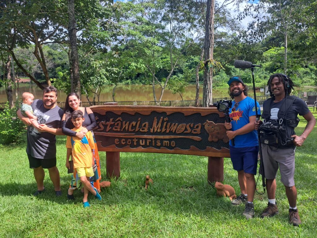Equipe do programa Cris pelo Mundo visitam a Estância Mimosa em Bonito MS.