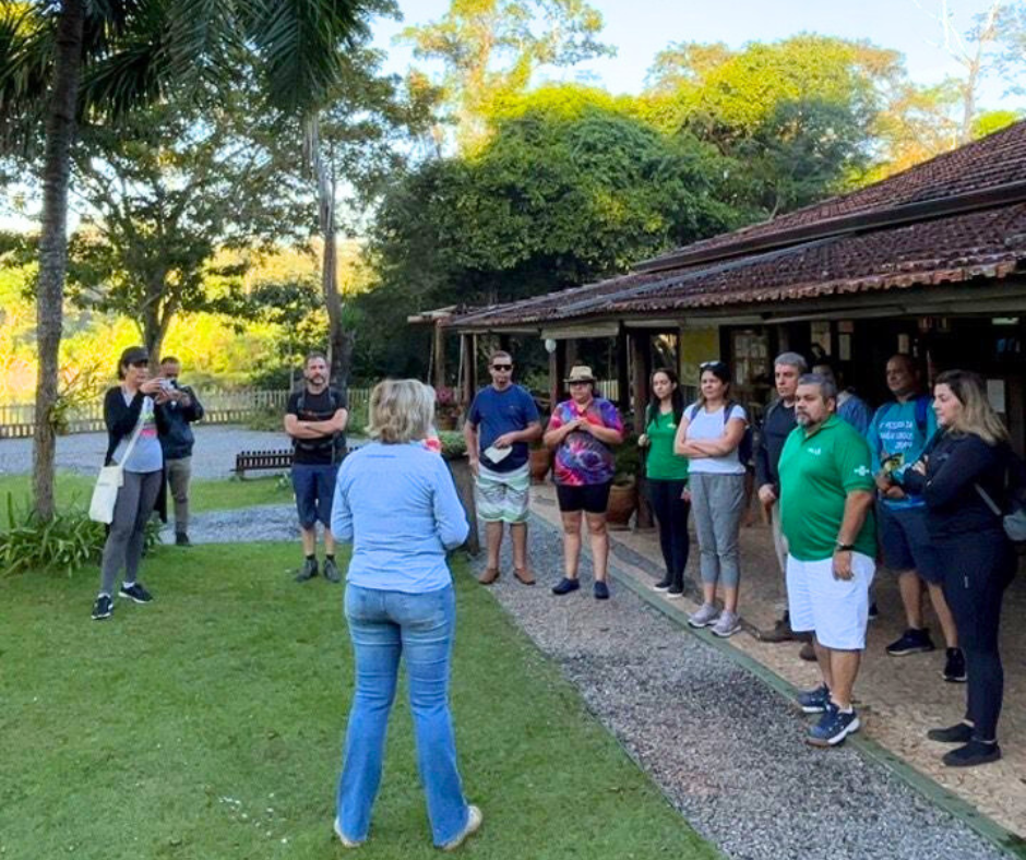 Elusa apresenta a sede aos participantes da visita técnica do Inspira Ecoturismo