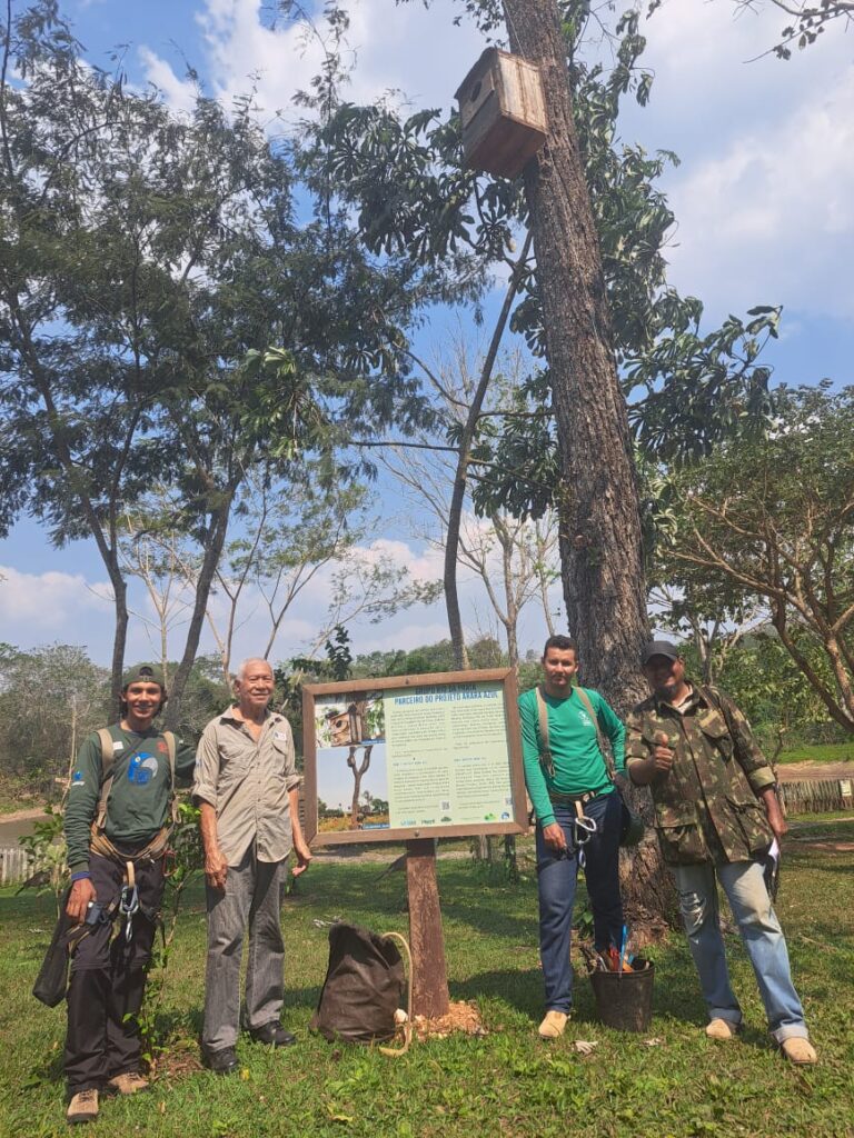 Equipe do instituto arara azul na Estância Mimosa