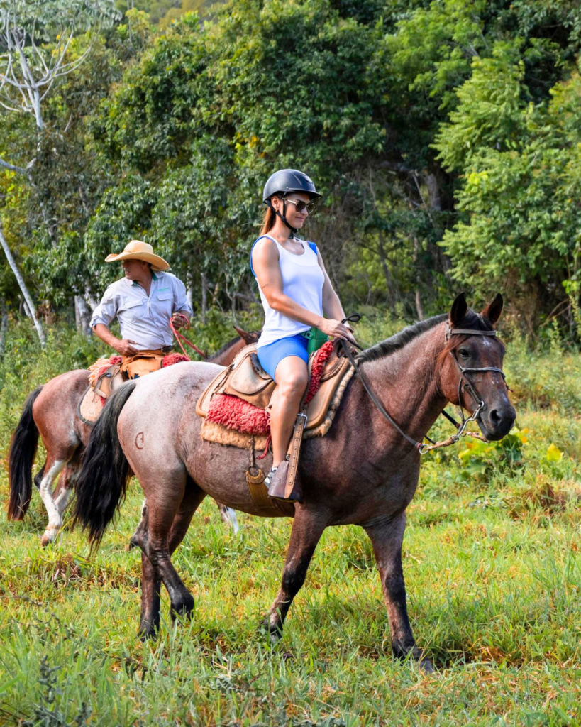 passeio-a-cavalo-estancia-mimosa-bonito-ms