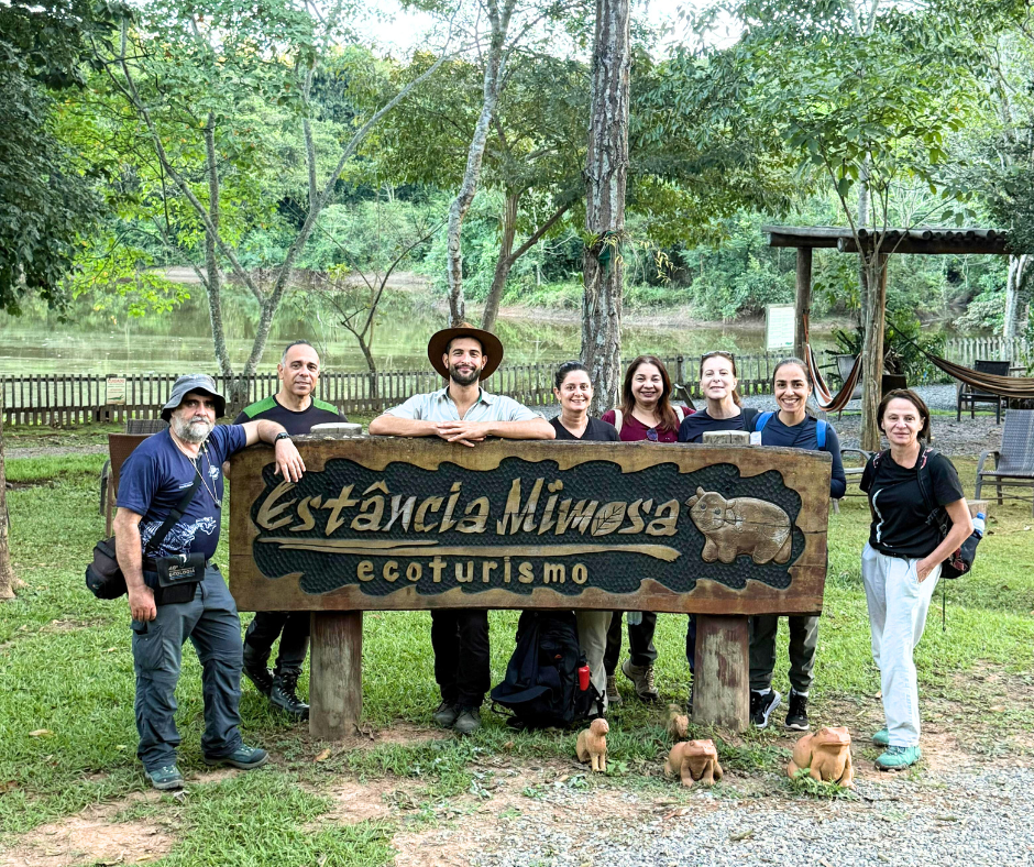 Estância Mimosa recebe visita de geólogos para estudo de tufas calcárias